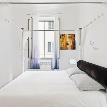 Carpe Diem Arno Apartment Florence