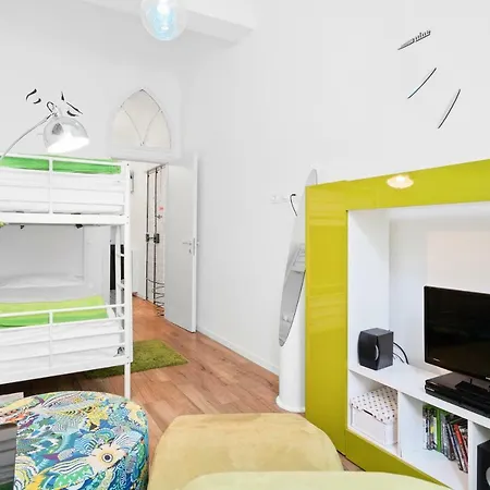 Guesthost - Carpe Diem Arno